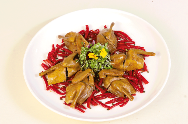大厨四宝麻辣干锅酱应用-麻辣飘香妙龄鸽